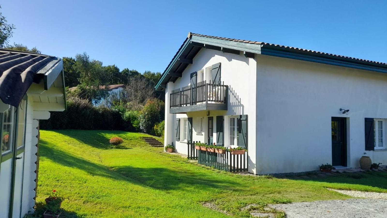 Maison Ihi-Toki - Apartamento Planta Baja T2 40M2 - Apartamento Planta Alta T3 54M2 Saint-Pée-sur-Nivelle Zewnętrze zdjęcie